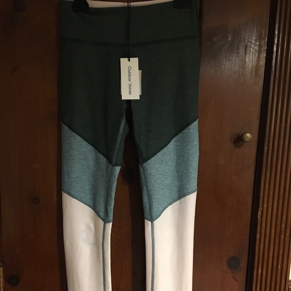 Outdoor Voices 7/8 Springs Leggings in Hunter - Picture 4 of 5